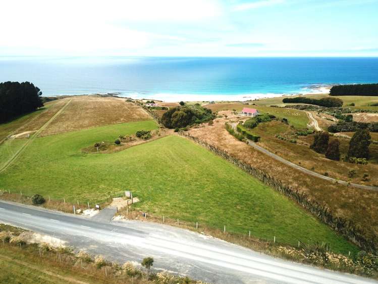 136 Akatore Road Taieri Mouth_12