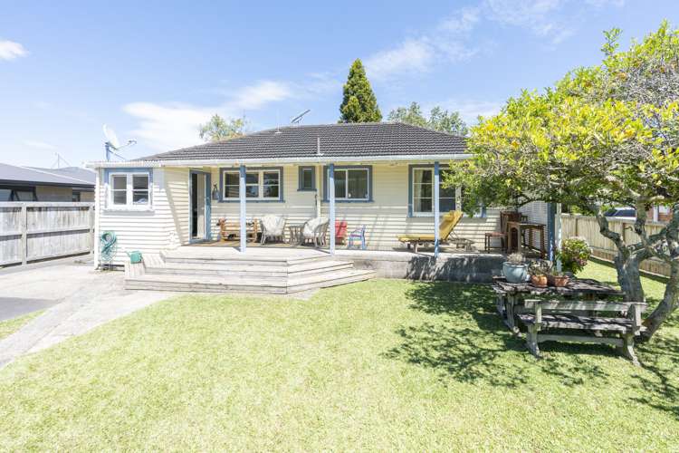 83 Montgomery Crescent Bader_19