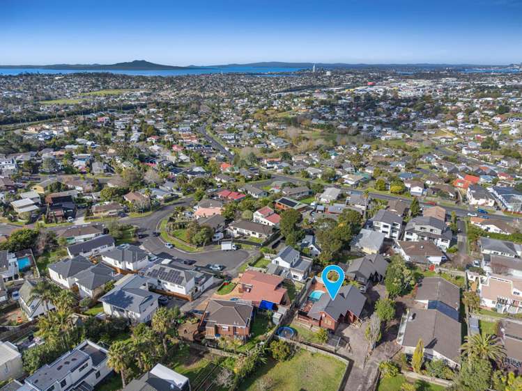 1/117 Sunset Road Totara Vale_21