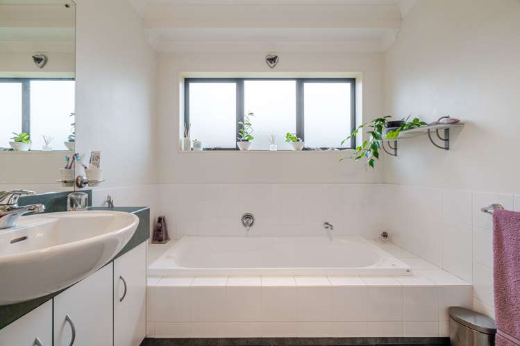 62 Royal Oak Drive Kelvin Grove_16