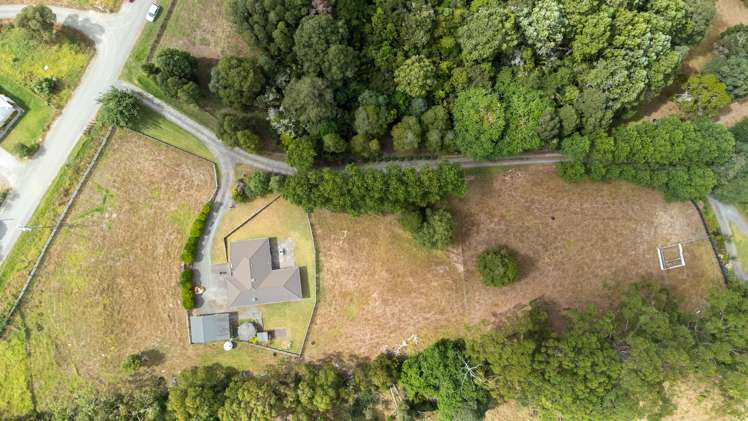 118 Bodhisattva Road Waitoki_29