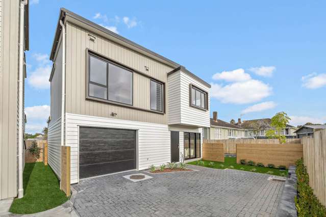 Brand New Standalone Freehold Family Home