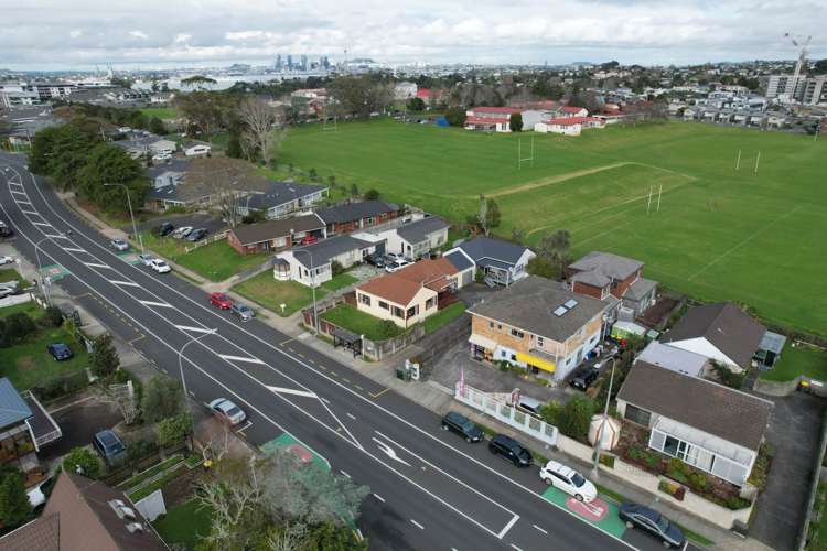 1/29 Akoranga Drive Northcote_17