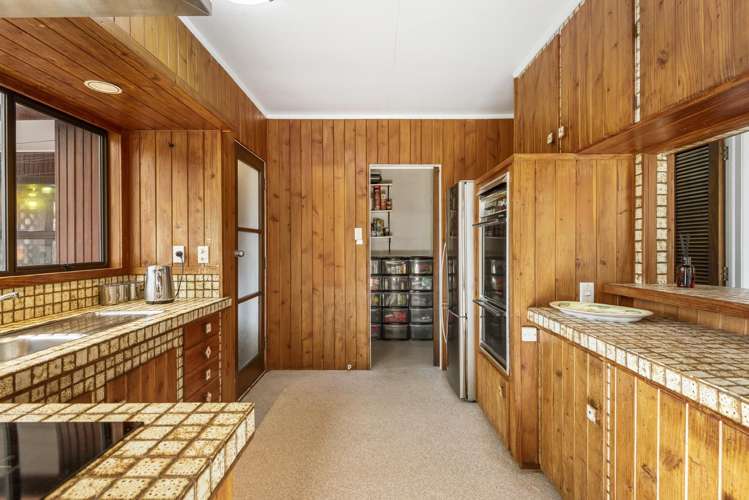 55 Blakeborough Drive Forrest Hill_9