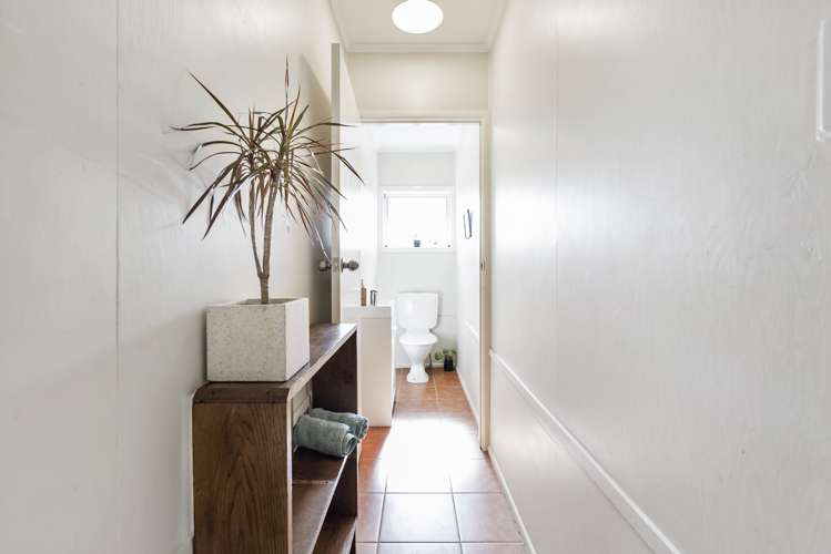 483b West Coast Road Glen Eden_12