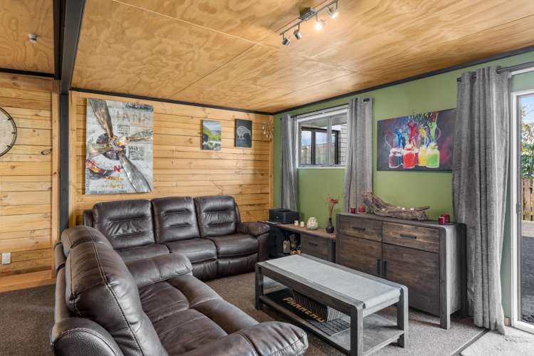 102 Mark Street Whangamatā_34