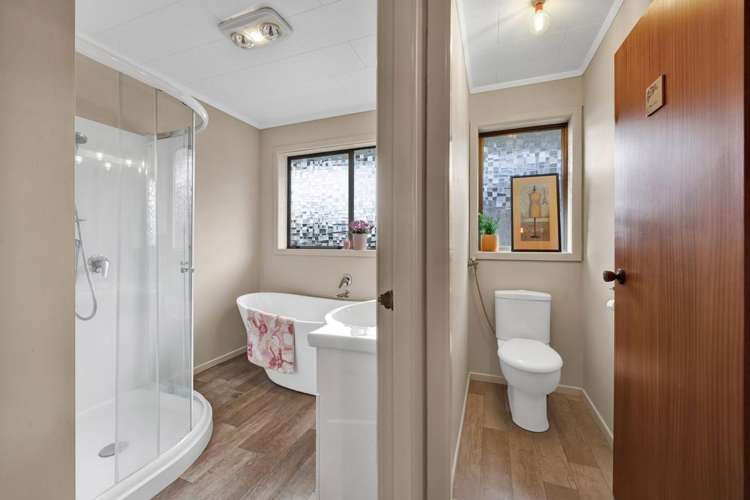 19 Wesley Avenue Frankleigh Park_14