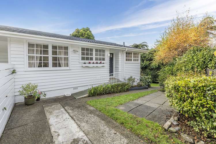 5a Ridd Crescent Karori_18