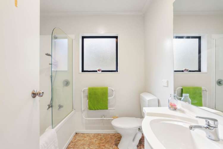 23a Memorial Avenue Mount Roskill_17