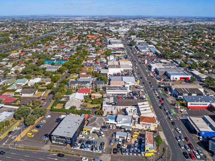 136 Green Lane East Greenlane_1