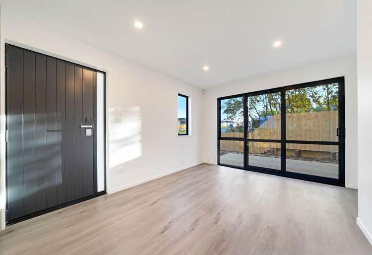 137a Mahia Road Wattle Downs_5