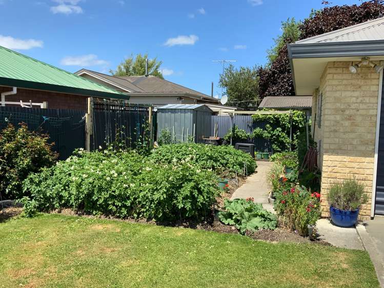 2/378 Burnett Street Ashburton_17