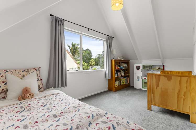 16 Carillon Place Massey_13