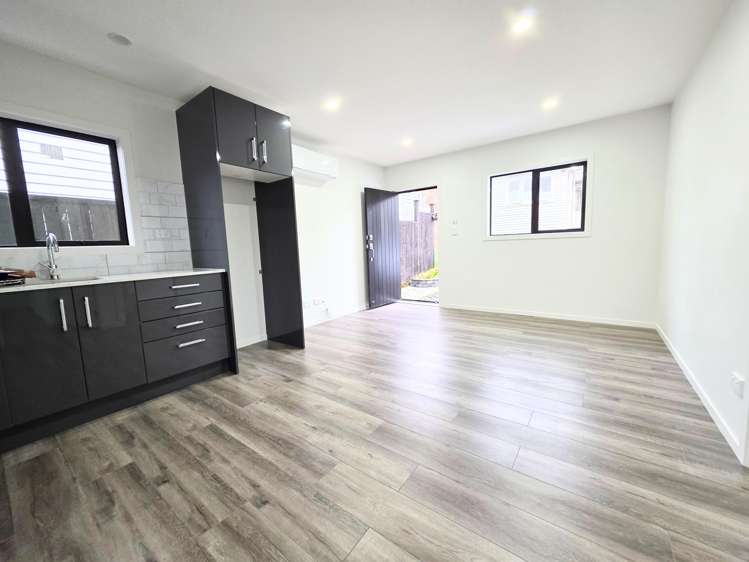 13A Springside Place New Lynn_8