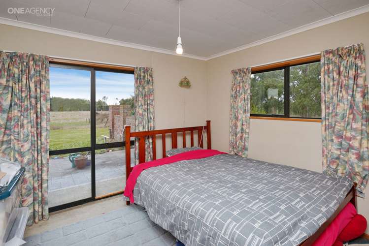 2555 South Eyre Road West Eyreton_13