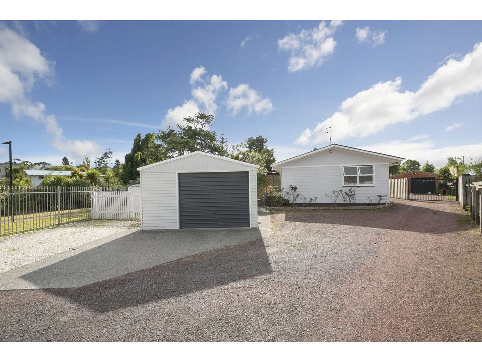 1/13b Inver Street Glen Eden_0