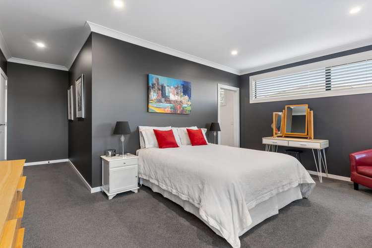 61 Queen Charlotte Drive Aotea_17