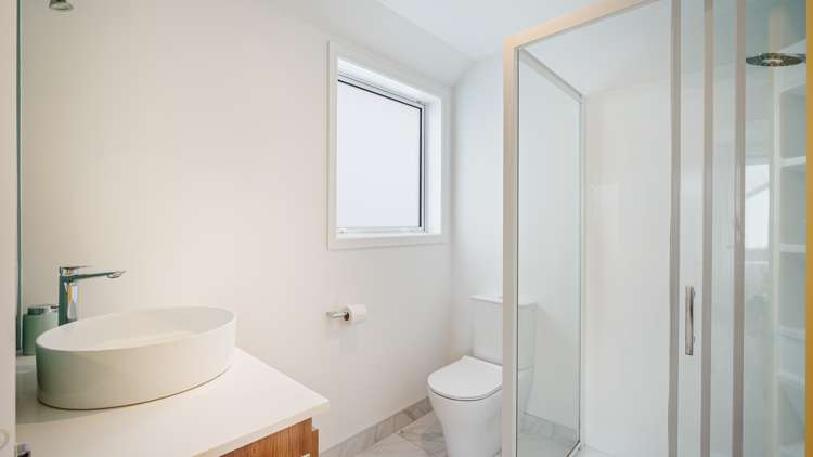 2/194 Hastings Street East Waltham_10