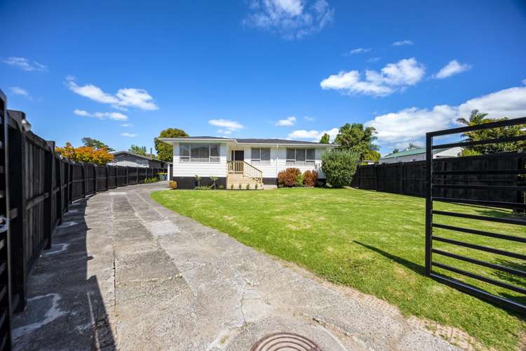 8 Camphora Place Ranui_23