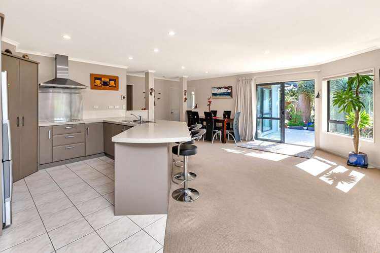 55 Pyle Road West One Tree Point_5