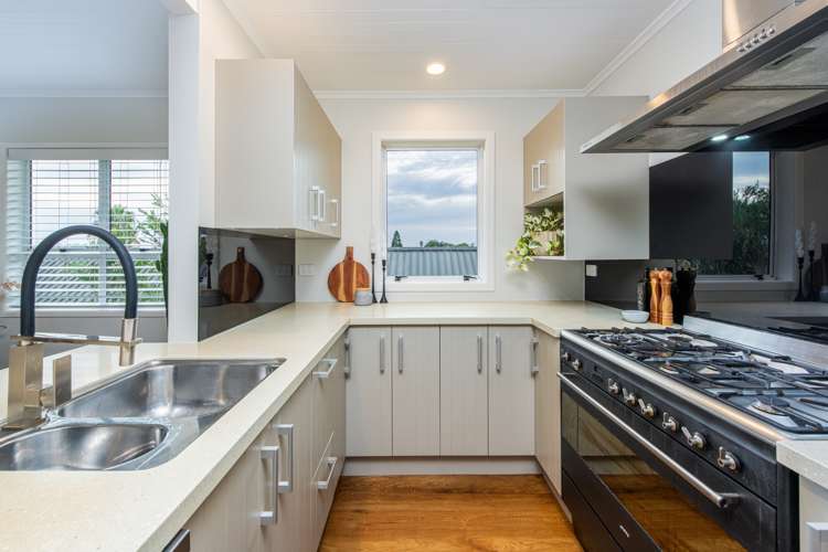 29 Cliff Road Torbay_8