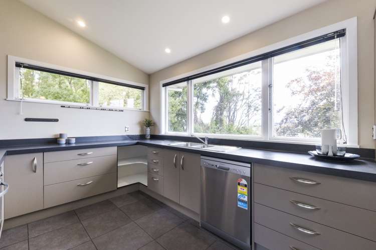 4 Waicola Drive 10930_4