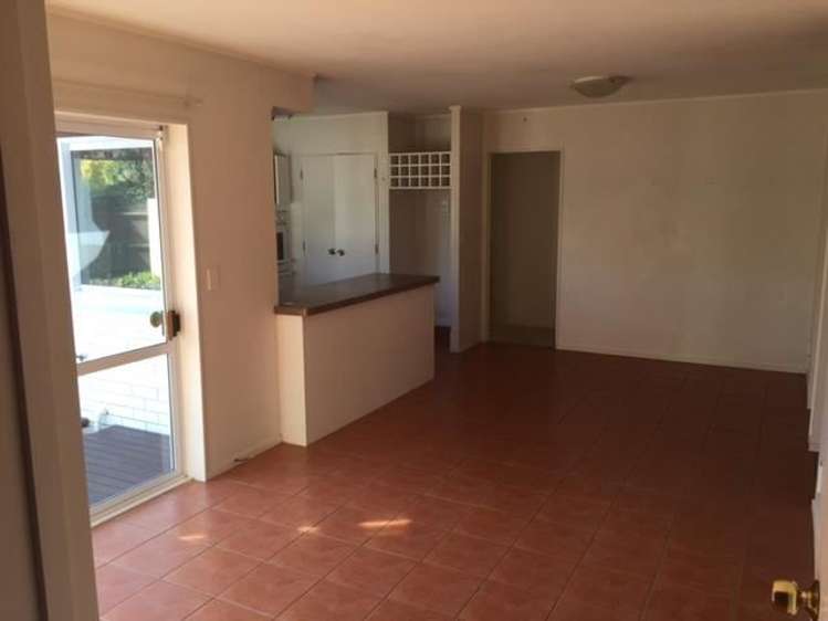 2 Gairloch Place Wattle Downs_12