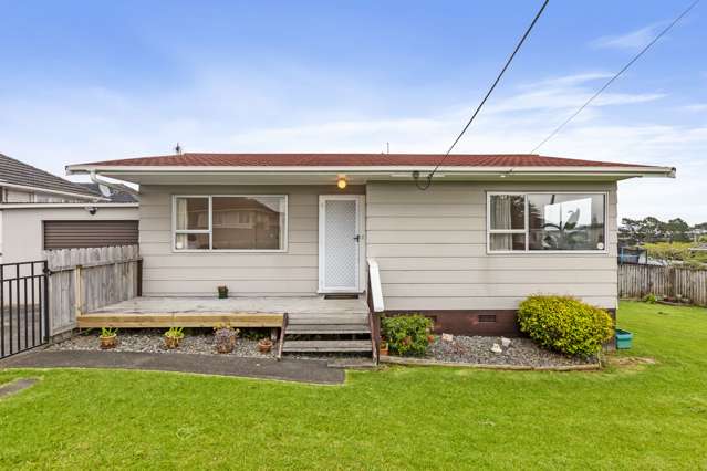 1/57 Amberley Avenue Te Atatu South_1