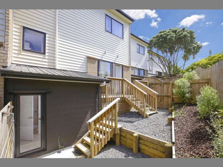 10/2 Swan Hill Drive Glen Eden_9