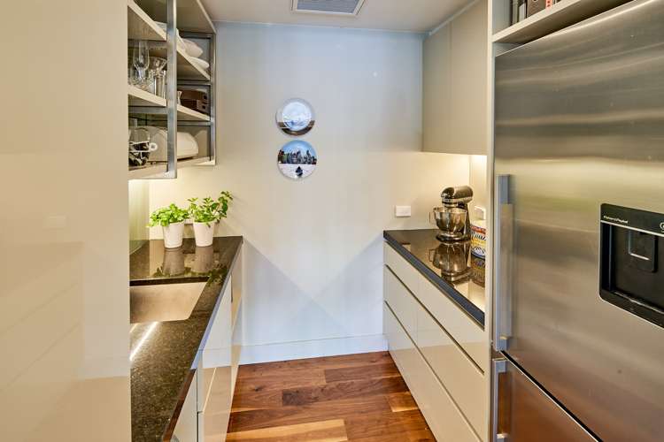 2b/3 Clyde Quay Wharf Te Aro_9