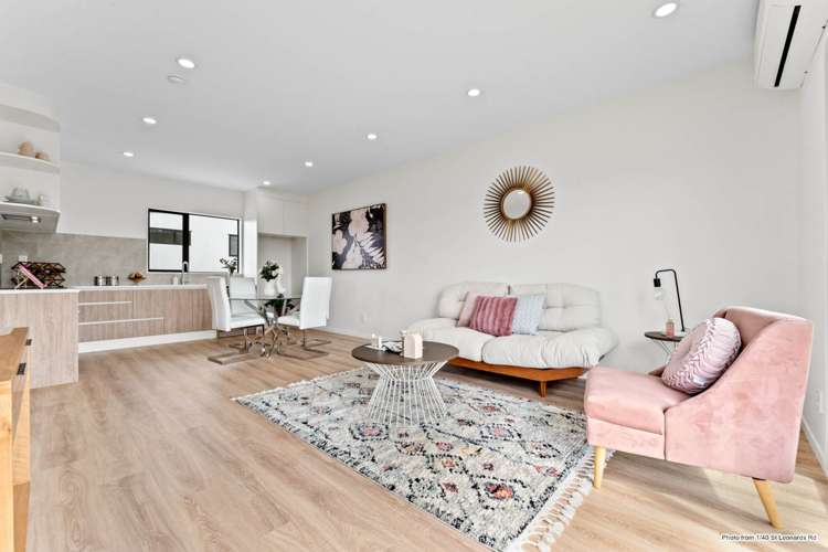2/40 St Leonards Road Kelston_1
