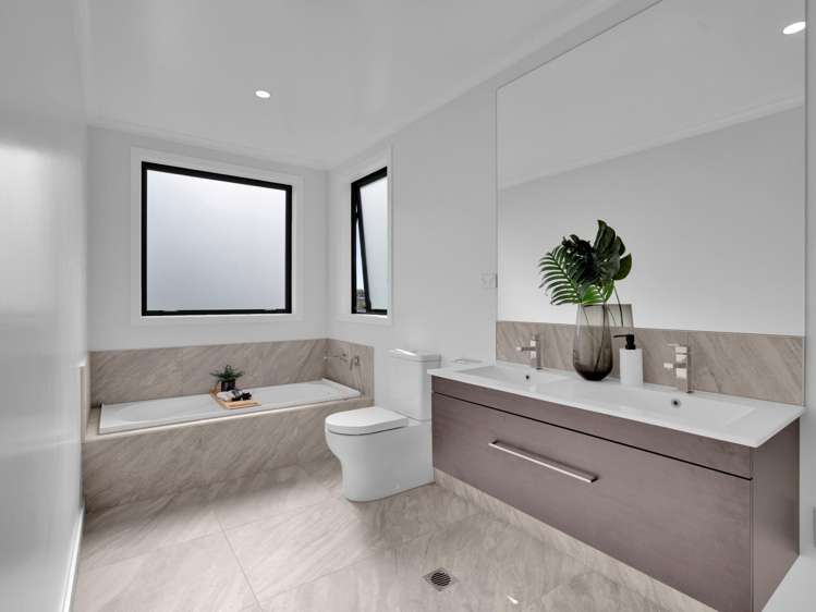 2/10 Bourn Heath Drive Rototuna North_17