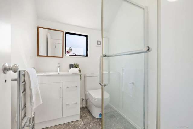 2/104a Manuka Road Bayview_4