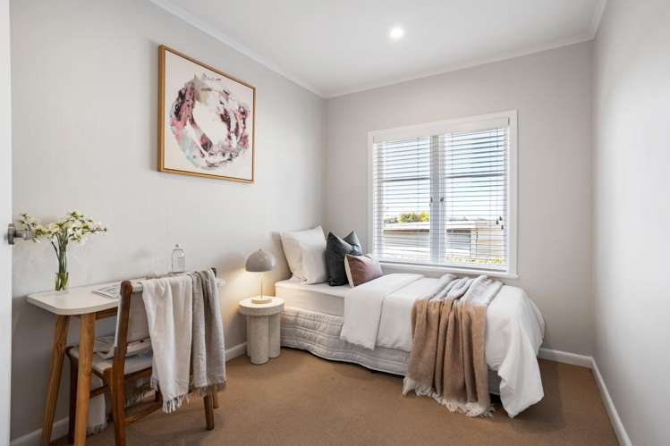 57 Onewa Road Northcote_13
