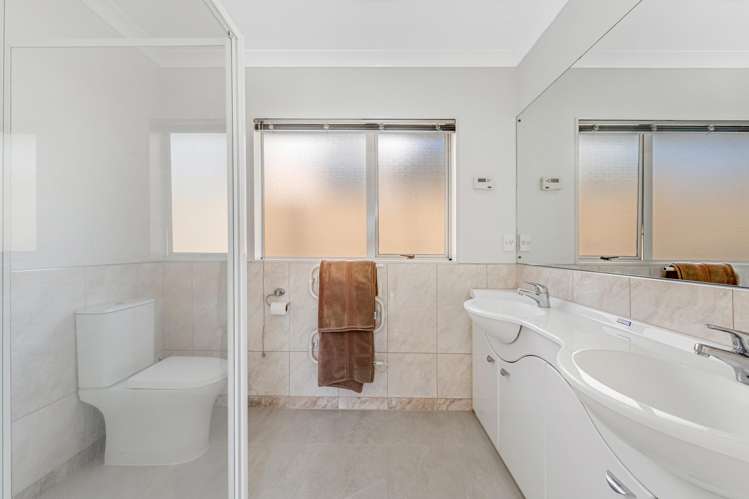 1 Bejoy Rise East Tamaki Heights_19