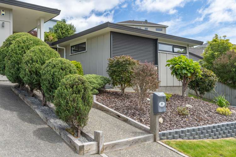 8 Dusky Crescent Aotea_21