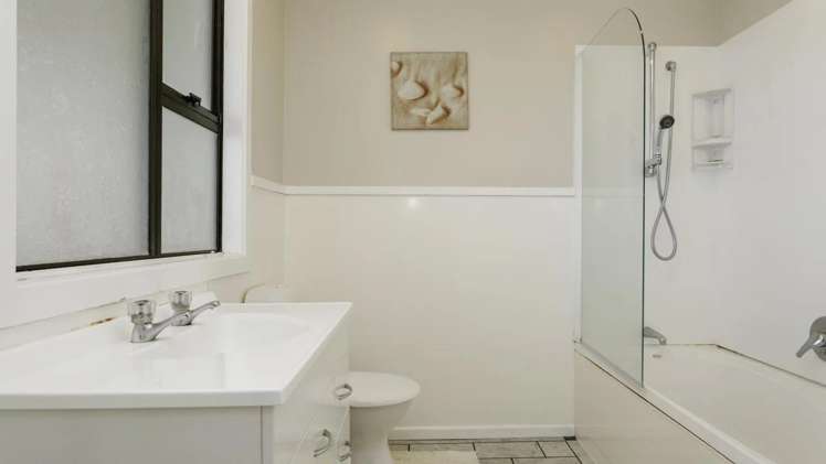 172A Spa Road 11210_8