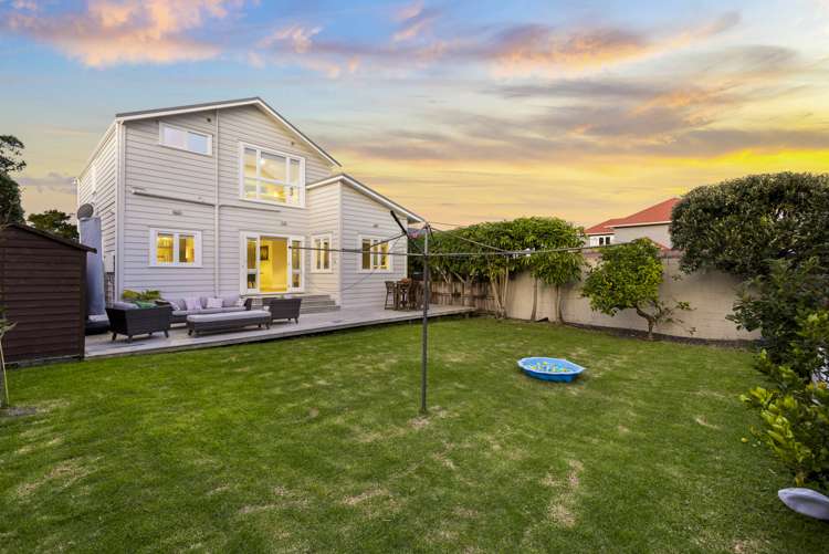22 Onewa Road Northcote Point_21