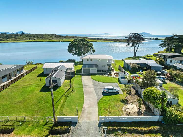 281 Cove Road Waipu_9