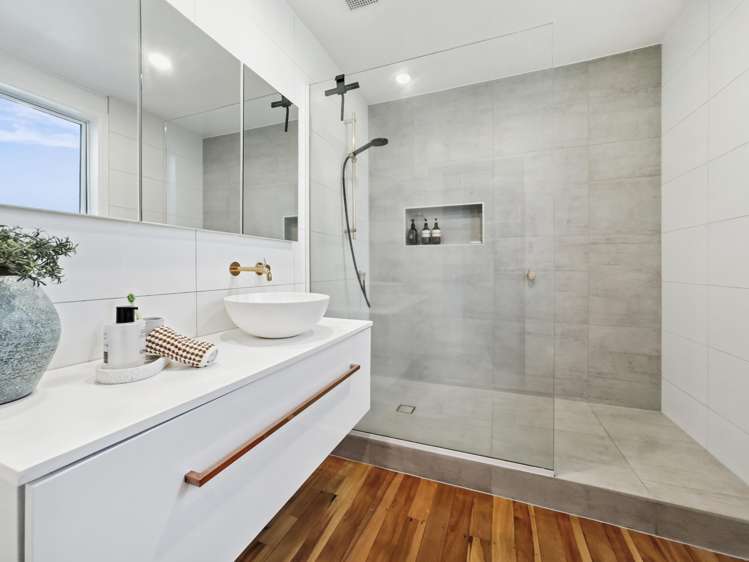 56 Taylor Road Mangere Bridge_7