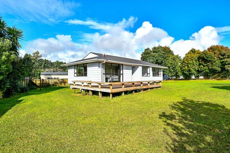 6 Leaming Place Clarks Beach_19