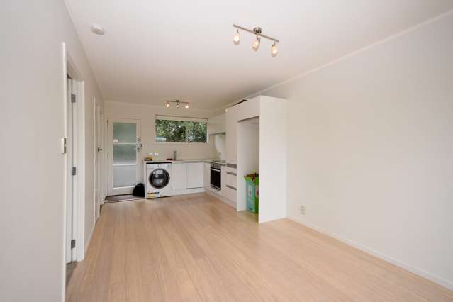 8/11 Kingsway Avenue Sandringham_3