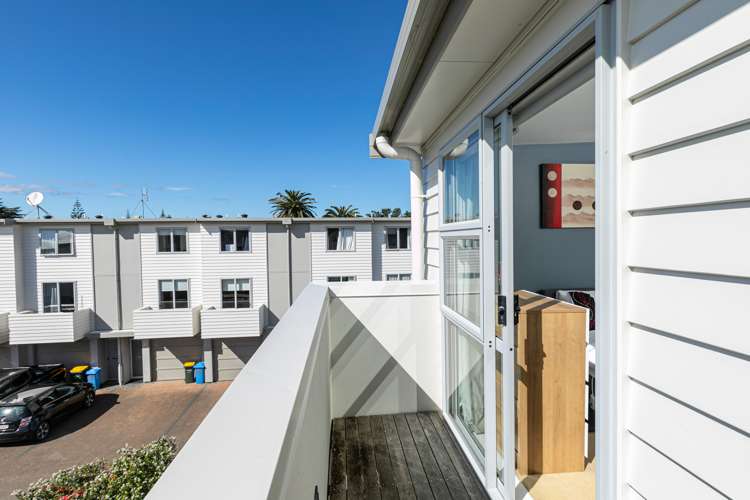 14/3 Riverside Road Orewa_15