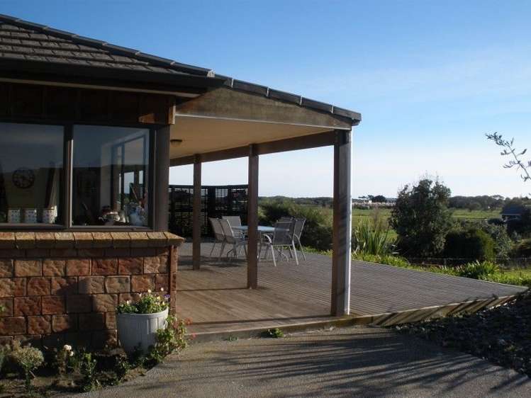 159 Pukenamu Road Te Horo_19