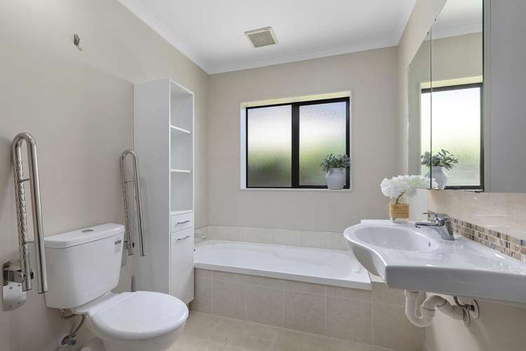 31 Saint Ives Drive Camborne_14