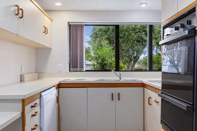 85 Rifle Range Road_4