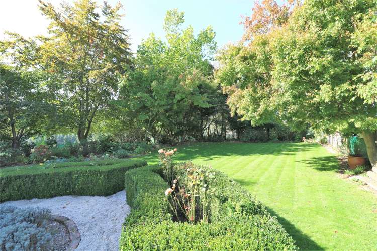 296 Fairview Road Fairview_14