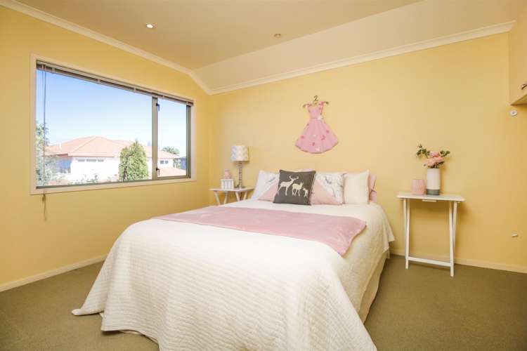 12 Vinograd Drive Te Atatu Peninsula_23