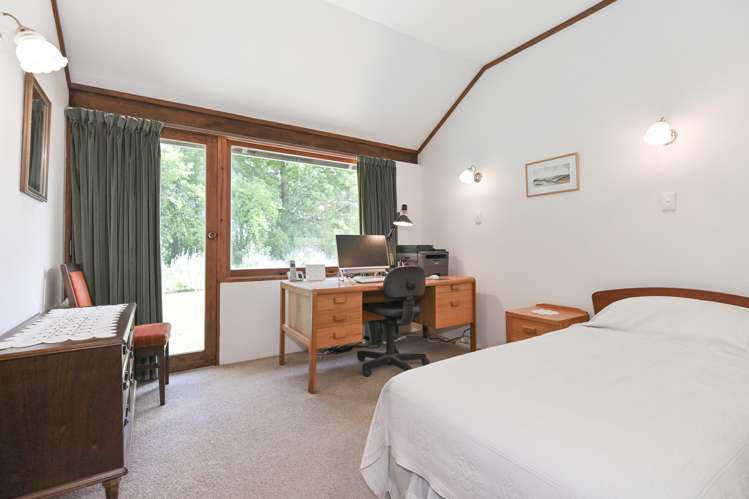 28 Longview Road Poraiti_13