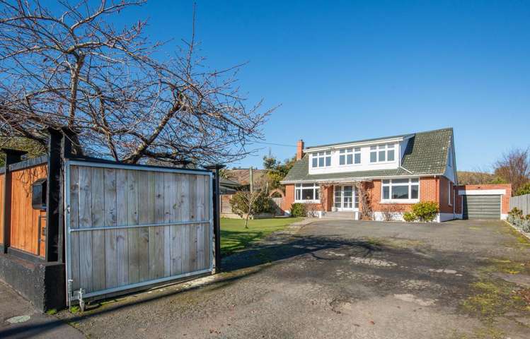 80 Gladstone Road North_0